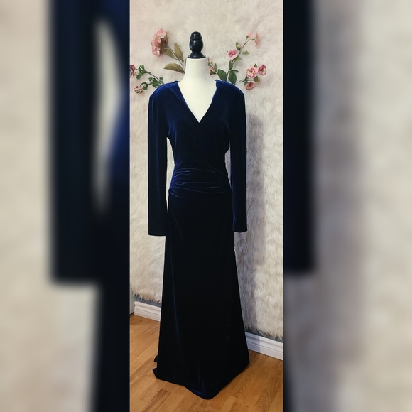 Vintage Joseph Ribkoff Midnight Blue Velvet Evening Gown size 8 - Picture 4 of 8